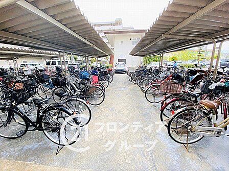 写真だけではわからない採光・広さ・周辺環境の実感は、実際に足を運んでみることが一番です。ご見学はいつでもご予約いただけます