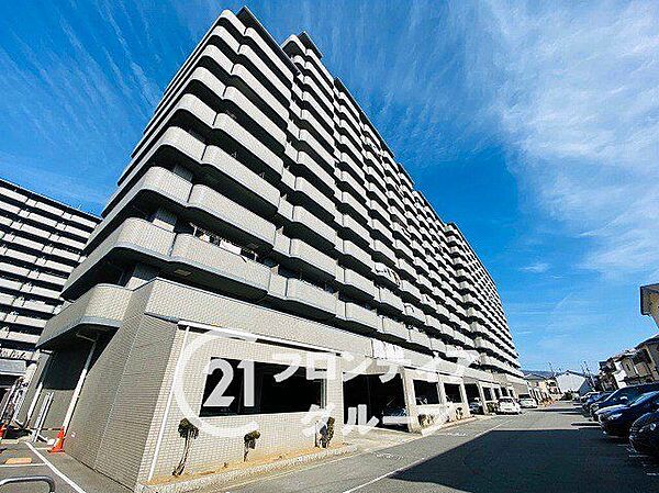 住まい選びは、価格や立地だけでなく、将来の暮らし方まで含めて考えることが大切です。今の段階で気になっていることを、まずスタッフに話してみてください