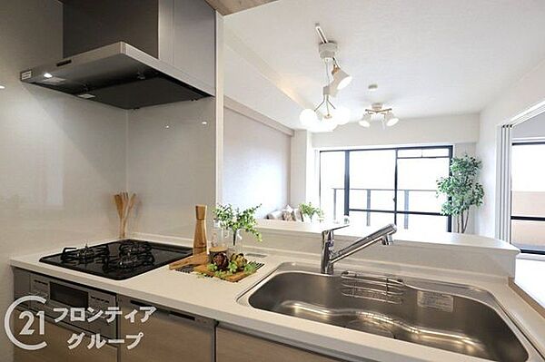 はじめてのご相談でも、経験豊富なスタッフが丁寧にお話を伺います。住まいのことで気になることがあれば、いつでもお声がけください