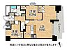 間取り：全居室フローリングの3LDKの間取り。玄関収納やクローゼット他、収納充実のお住まい