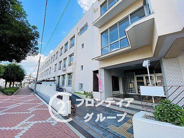 大阪市立依羅小学校 徒歩6分。 470m