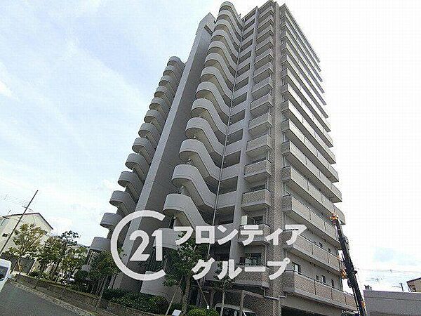 住まい選びは、価格や立地だけでなく、将来の暮らし方まで含めて考えることが大切です。今の段階で気になっていることを、まずスタッフに話してみてください