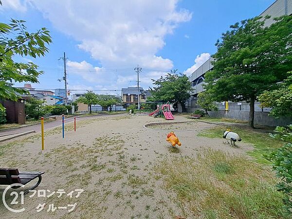 住まい選びは、価格や立地だけでなく、将来の暮らし方まで含めて考えることが大切です。今の段階で気になっていることを、まずスタッフに話してみてください