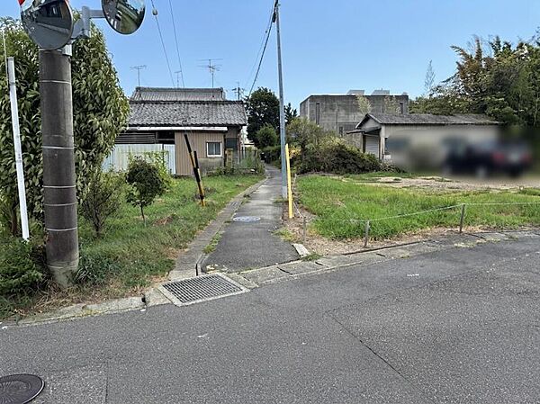 接道から敷地へ