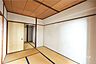 その他：東側和室6.0帖。LDKと続き間になっており、ライフスタイルに合わせて空間を使い分けられる間取りです。［2026年5月22日撮影］