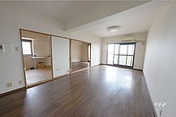 丸美ロイヤル港 4LDKのリビング/ダイニング