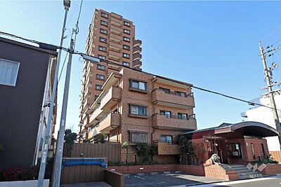 外観：ライオンズマンション正徳町の外観（南東側から）