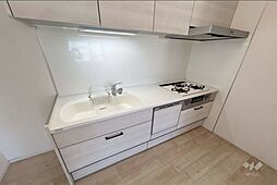 清潔感のある機能的キッチン