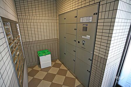 宅配ボックスと共用ポスト