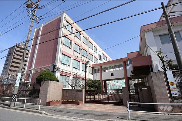 港西小学校[公立]の外観