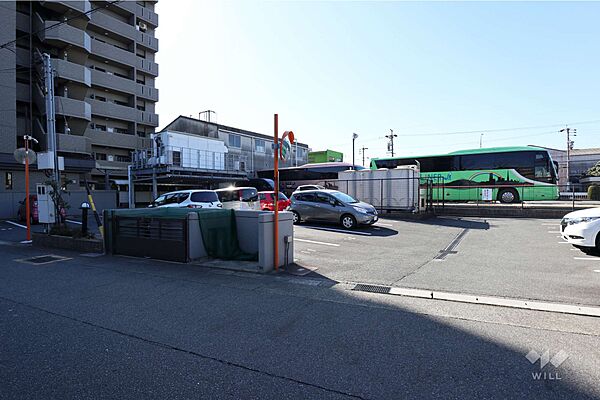 敷地内駐車場（屋外平面式）