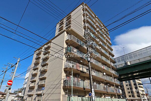 六番町スワローハイツの外観（南西側から）