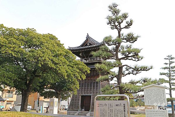 七里の渡し公園の外観