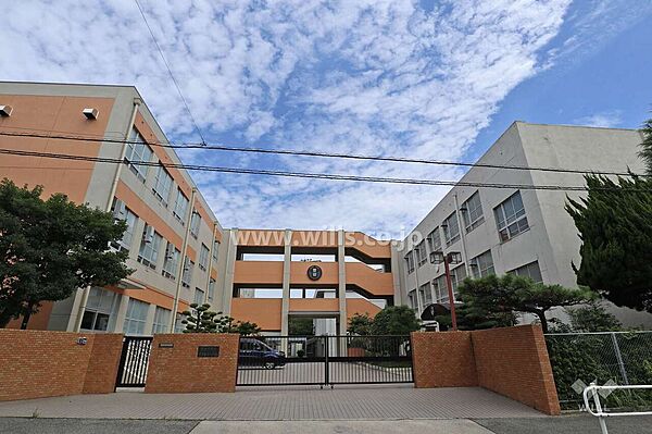 豊岡小学校[公立]の外観
