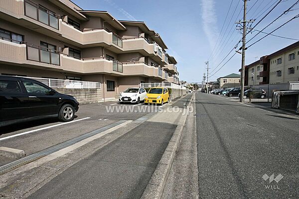 敷地内駐車場（屋外平面式）