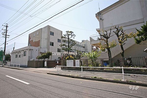 大江中学校[公立]の外観