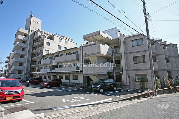 宝マンション滝ノ水第7の外観(A棟を北西側から)