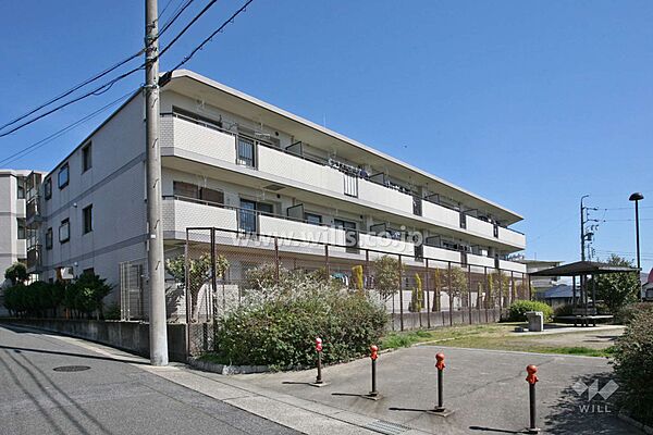 宝マンション滝ノ水第7の外観(B棟を南西側から)