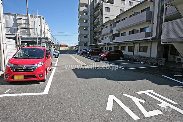 敷地内駐車場（屋外平面式）