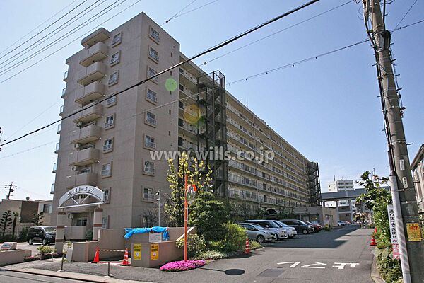 星和豊田町コーポラスの外観(北側から)