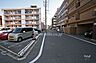 その他：敷地内西側の前面道路（南側から）