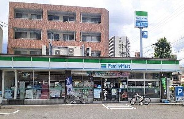 画像16:ファミリーマート 昭和広見町二丁目店（691m）