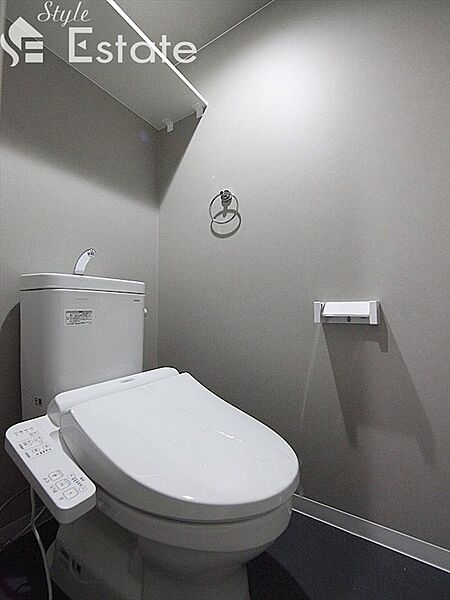 画像10:温水洗浄便座付トイレ　同仕様内装