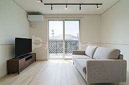 IRIE　DOGG　南棟 2階2LDKのリビング/ダイニング