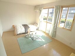 クロスクローバー 2階ワンルームのリビング/ダイニング