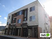 南松本駅より徒歩14分 築8年2ヶ月 3階建の賃貸物件