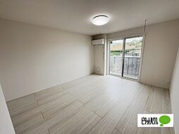 ネオ・アコール 205 2階1Kのリビング/ダイニング