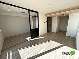 ＴＨＲＥＥ 305 3階1LDKのリビング/ダイニング