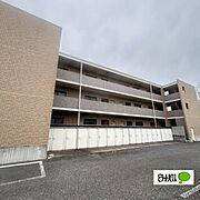  築23年2ヶ月 3階建の賃貸物件