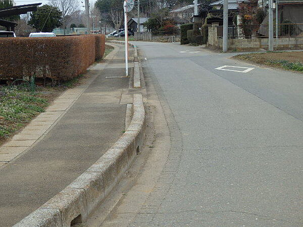 東側7.5ｍ市道。つくば市高崎　土地537平方メートル　162.44坪。10年特例地です。