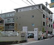 城陽駅より徒歩4分 4階 築35年の賃貸物件