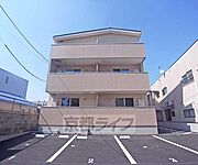 太秦駅より徒歩10分 2階 築8年の賃貸物件