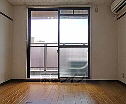 京都市営烏丸線 北大路駅 徒歩27分の賃貸マンション 4階1Kのリビング/ダイニング