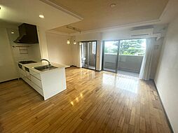 サンリット中島東 4LDKのリビング/ダイニング