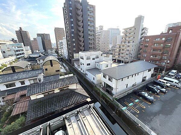 前面に棟が無い為、眺望が良いです！