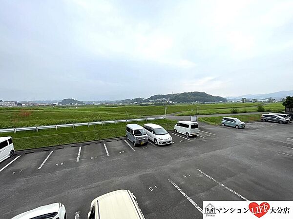 全面に棟がないので低層階でも開けています