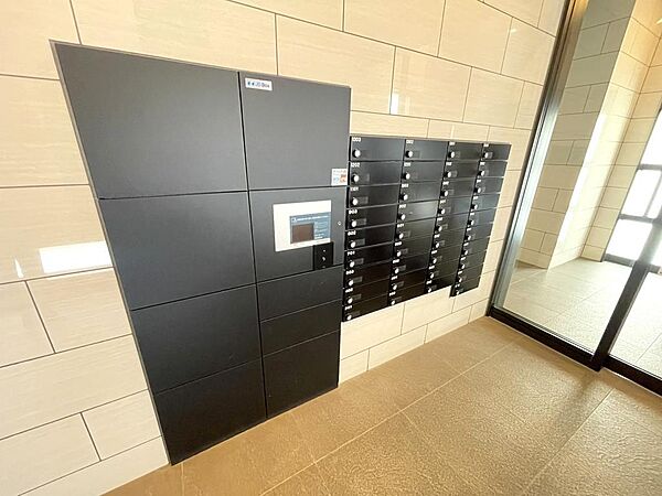 便利な宅配ＢＯＸ付き！
