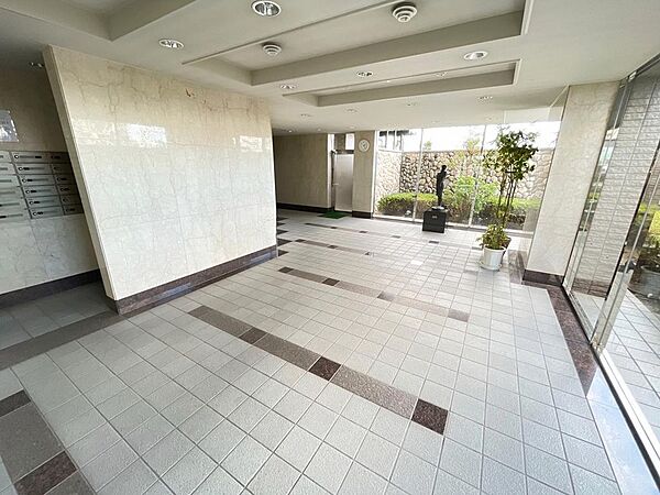 マンションのエントランスです！