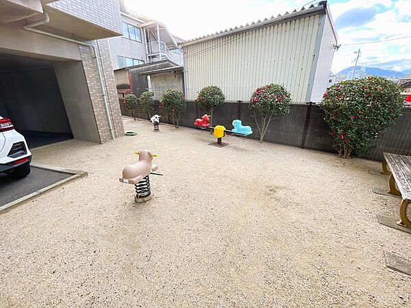 敷地内に公園もあります♪
