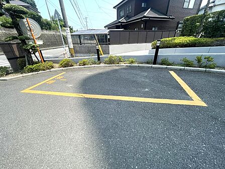 来客駐車場2台分あります!
