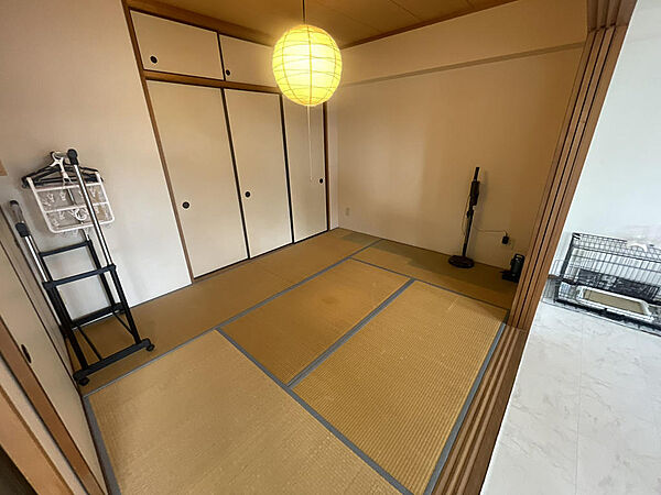 おしゃれな和室です