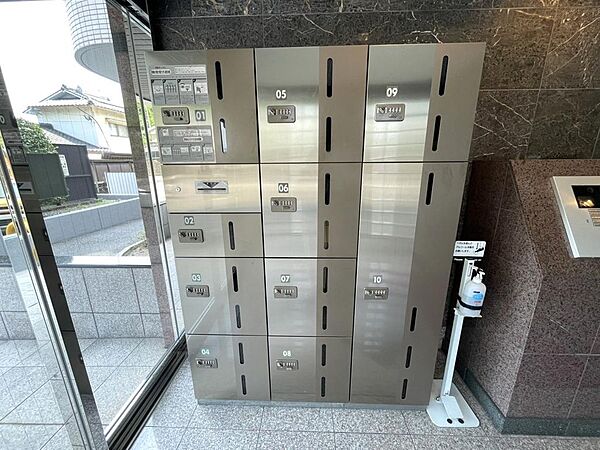 宅配ボックスがありとても便利です