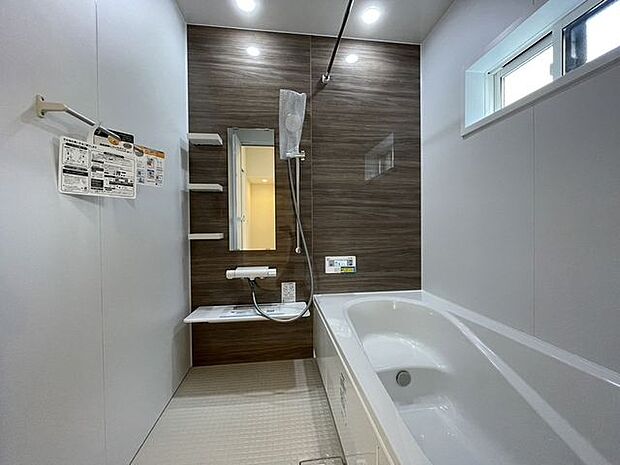◇浴室には、収納スペースがありとても便利♪
