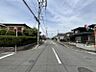 外観：北側公道幅員約6.0ｍ。東側公道幅員約9.0m　見通しのいい道路です。