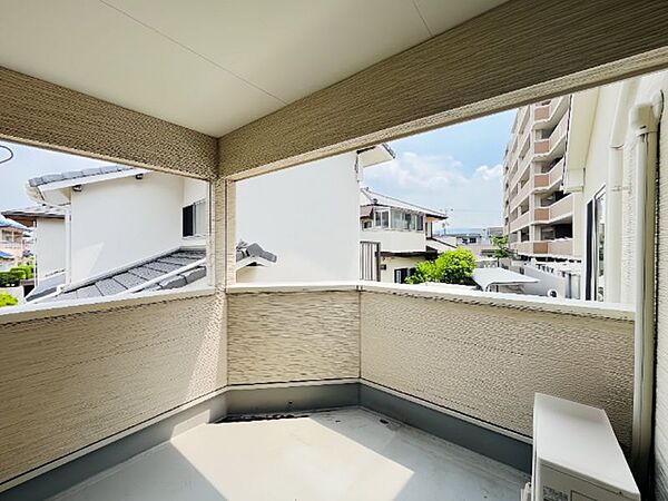 広々としたバルコニーです！お洗濯物もすぐに乾きそうですね
