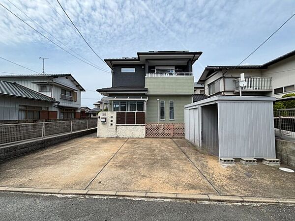 太陽光発電と蓄電池を搭載！経済的で災害にも強いエコ住宅です◎